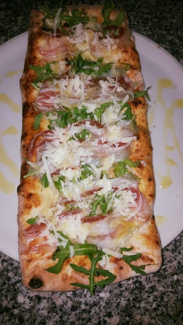 Fantasie di Pizza - Pizzeria Forno a legna · Foto 8